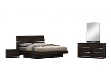 Load image into Gallery viewer, Solid Wood Queen Wood Brown Bed
