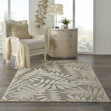 Load image into Gallery viewer, 4&#39; Round Gray And Ivory Round Floral Indoor Outdoor Area Rug