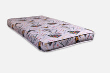 Load image into Gallery viewer, 7.5&quot; Crayon Innnerspring Twin Mattress