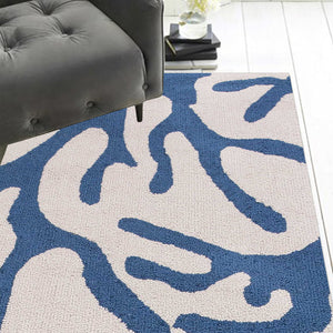 5' X 7' Ivory Or Blue Coral Indoor Area Rug