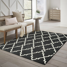 Load image into Gallery viewer, 5&#39; x 8&#39; Black and Ivory Indoor Outdoor Area Rug